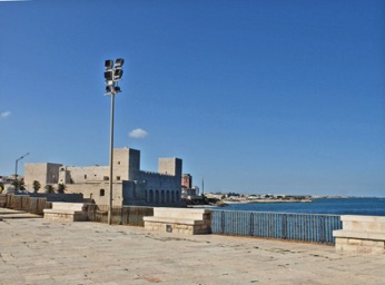 39.Castell von Trani